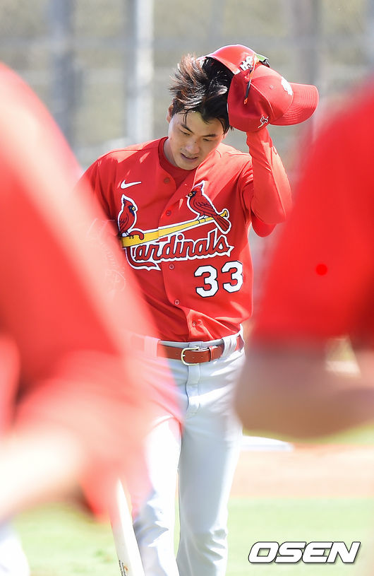 훈련 마친 김광현이 클럽하우스로 이동하고 있다. / soul1014@osen.co.kr