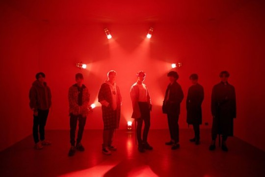 CONNECT, BTS 서울. 앤 베로니카 얀센스(Ann Veronica Janssens) 로즈