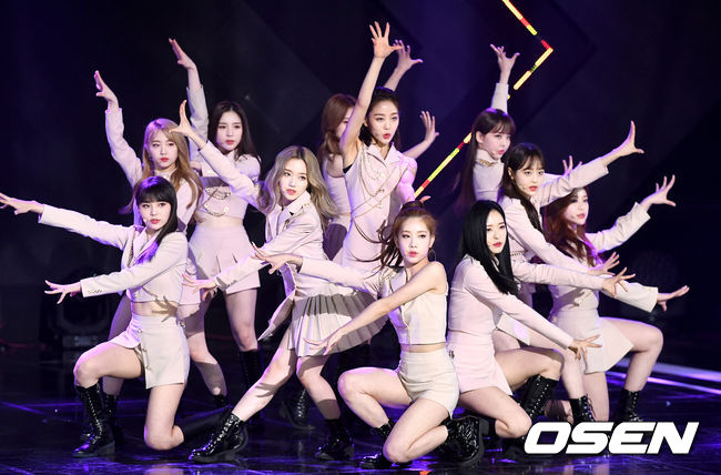 걸그룹 이달의 소녀가 무대를 펼치고 있다. /dreamer@osen.co.kr