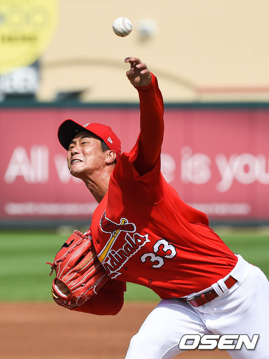 1회초 세인트루이스 선발투수 김광현이 역투하고 있다./ soul1014@osen.co.kr