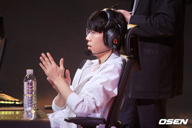 '리헨즈' 손시우.