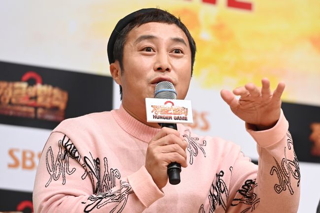 [사진=SBS 제공] 방송인 김병만이 '정글의 법칙' 400회 기념 기자간담회에 임했다. 