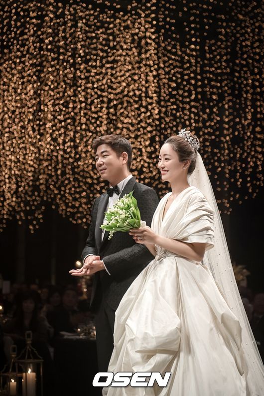 [사진=서효림 SNS] 배우 서효림이 공개한 남편 정명호 대표와의 결혼식 사진.