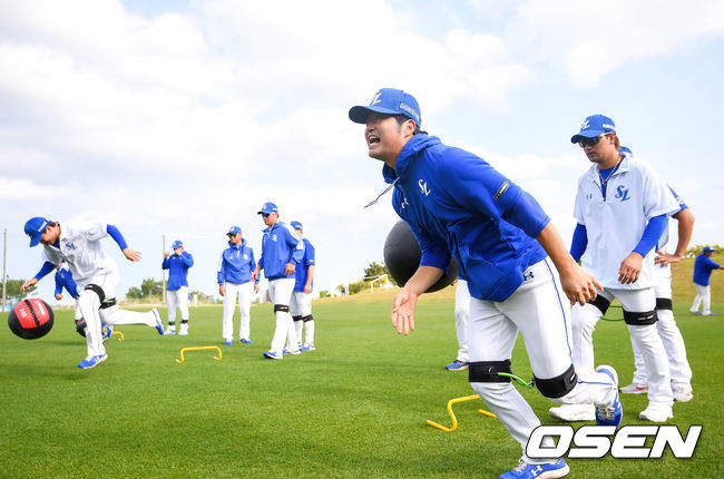 선수들이 훈련을 하고 있다. /youngrae@osen.co.kr 