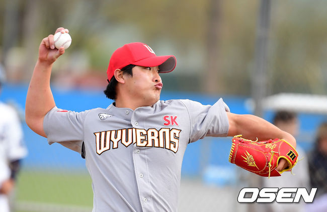 SK 하재훈이 역투하고 있다. /jpnews@osen.co.kr