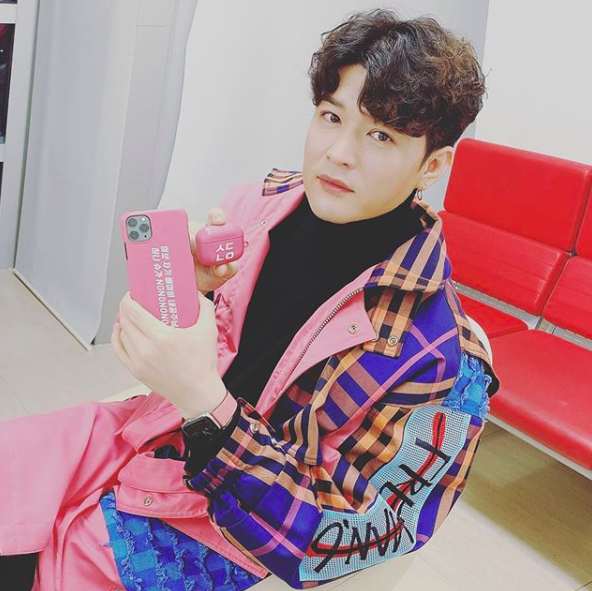 [사진=신동 SNS] 슈퍼주니어 신동이 다이어트 성공 후 놀라운 패션 센스를 뽐냈다.