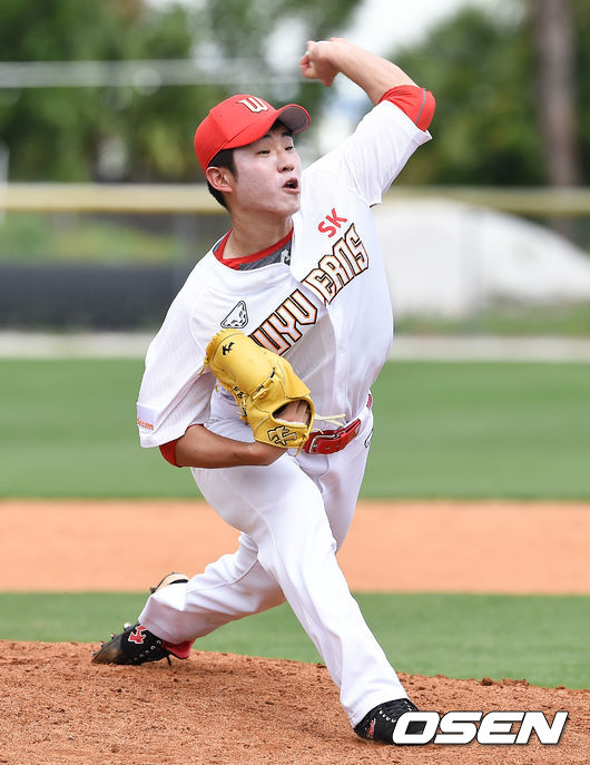 SK 김정빈이 라이브피칭을 하고 있다 /  soul1014@osen.co.kr