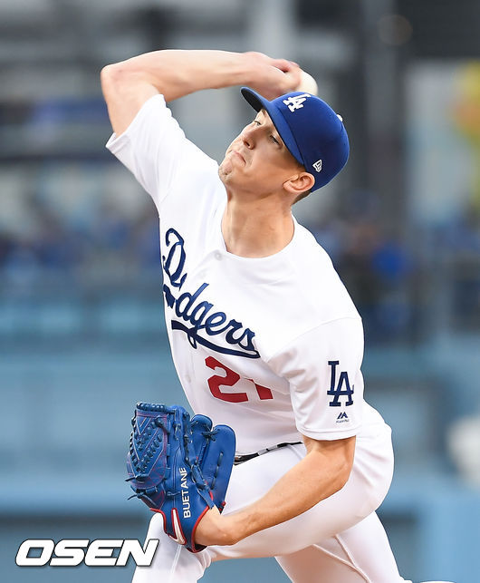 다저스 선발투수 뷸러가 역투하고 있다. /soul1014@osen.co.kr