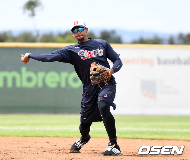 롯데 마차도가 수비 훈련을 하고 있다. /sunday@osen.co.kr