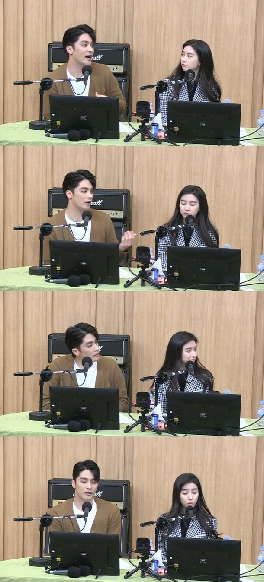 보이는 라디오 화면