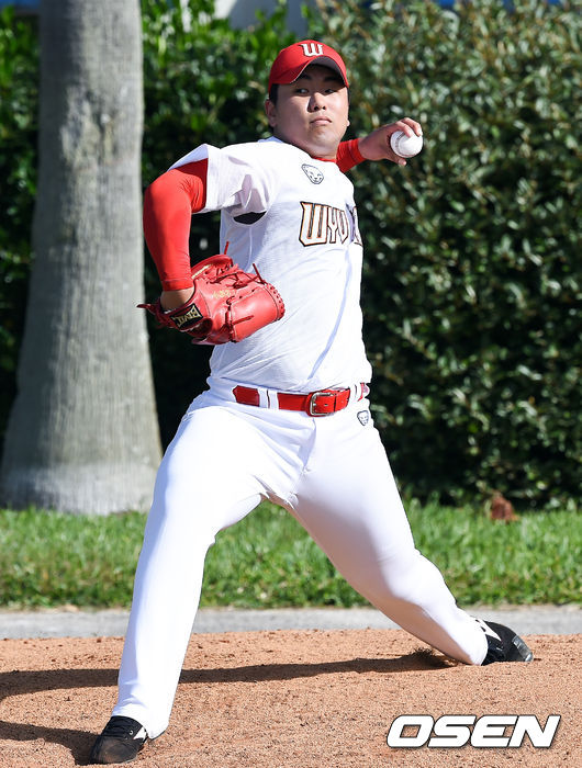 김택형이 불펜피칭을 하고 있다. / soul1014@osen.co.kr