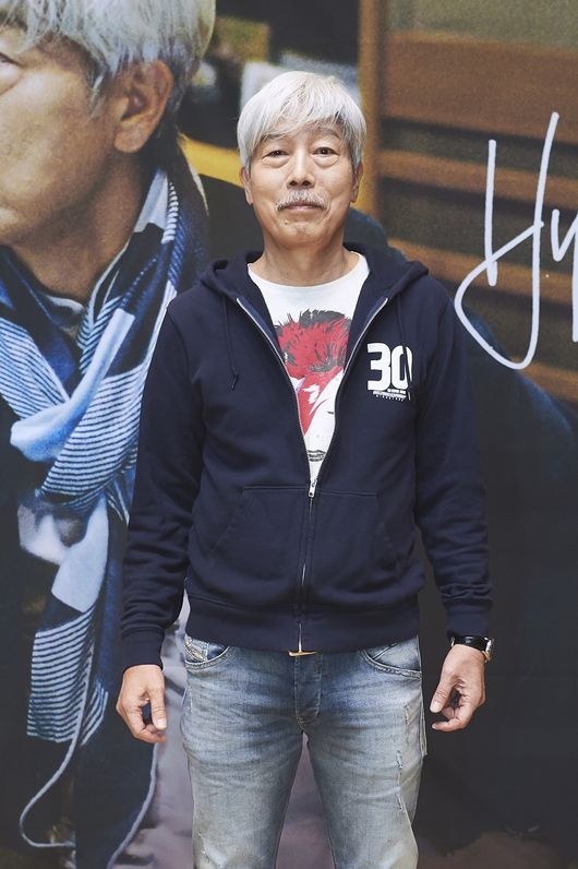 [사진=MBC 제공] '배철수의 음악캠프'가 30주년을 맞은 가운데, DJ 배철수가 포즈를 취했다. 