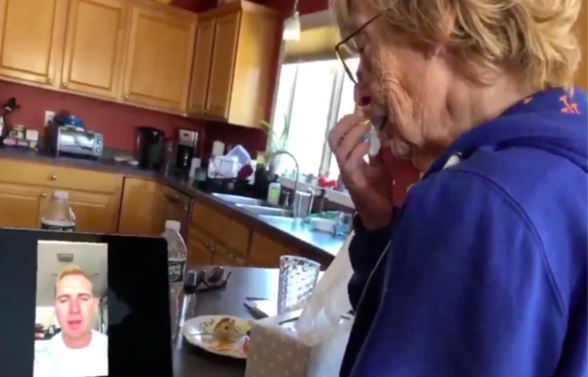 알론소의 영상 편지에 눈물 흘리는 셀릭 씨 /뉴욕 메츠 트위터 캡처