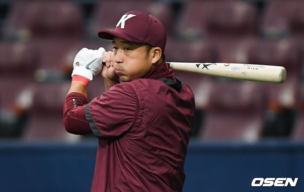 이택근이 타격훈련 중 심호흡을 하고 있다 / soul1014@osen.co.kr