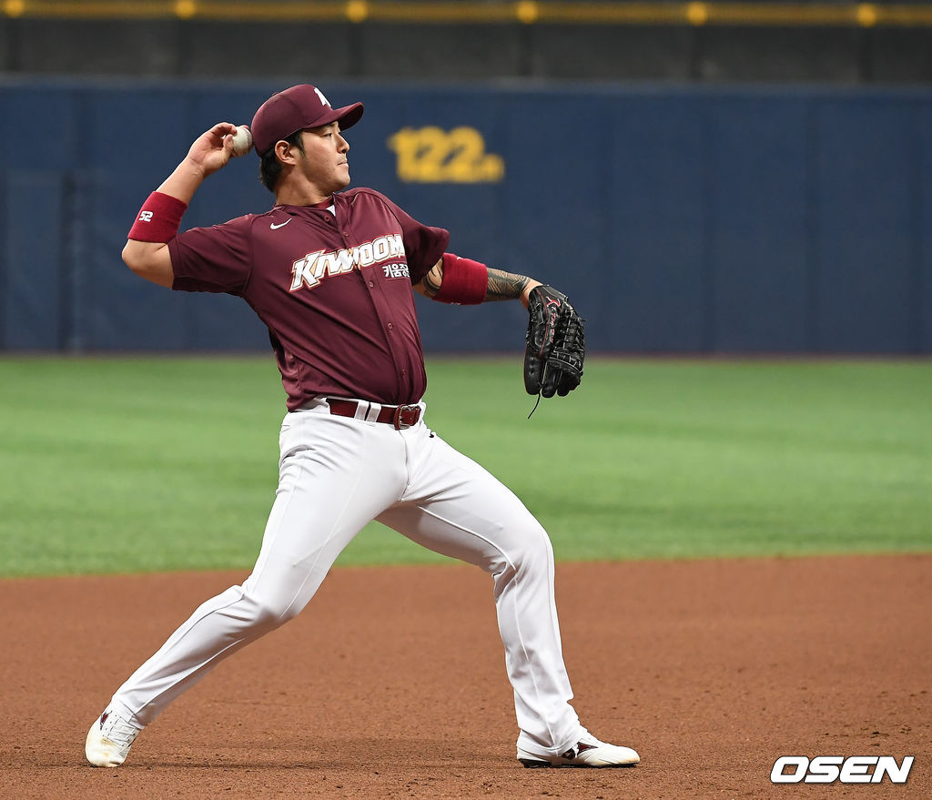 7회말 박병호가 3루 수비를 하고 있다. /youngrae@osen.co.kr 