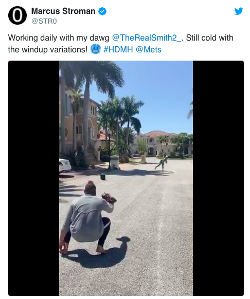 [사진] 스트로맨의 공을 받는 스미스 /스트로맨 트위터 캡처