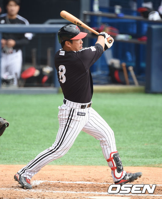 정근우가 안타를 날리고 있다. /  soul1014@osen.co.kr