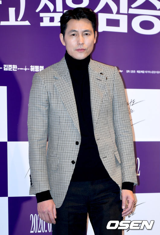 3일 오후 서울 삼성동 메가박스 코엑스점에서 영화 '지푸라기라도 잡고 싶은 짐승들' 언론배급시사회가 열렸다. 배우 정우성이 포토타임을 하고 있다./ksl0919@osen.co.kr