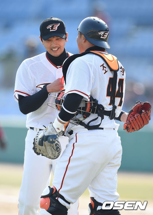 2016년 한화 시절 심수창(왼쪽)-조인성 /youngrae@osen.co.kr