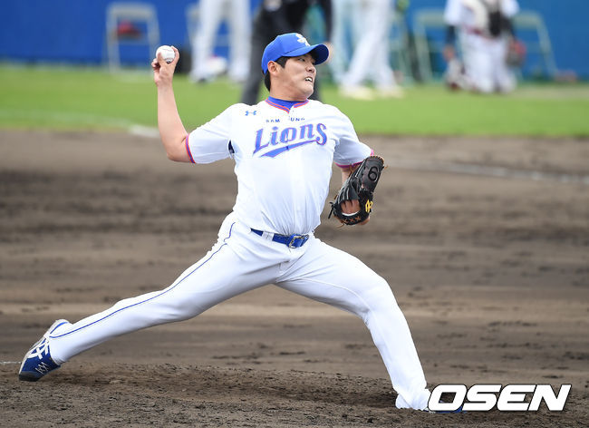 삼성 홍정우가 역투하고 있다. /youngrae@osen.co.kr 