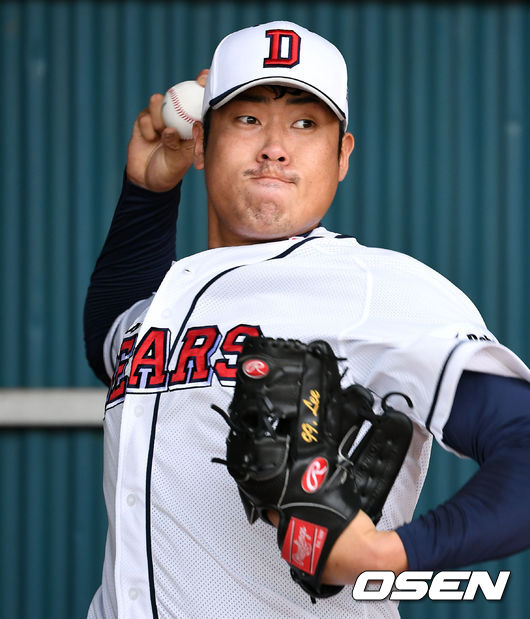 두산 이동원이 불펜 피칭을 하고 있다. /spjj@osen.co.kr