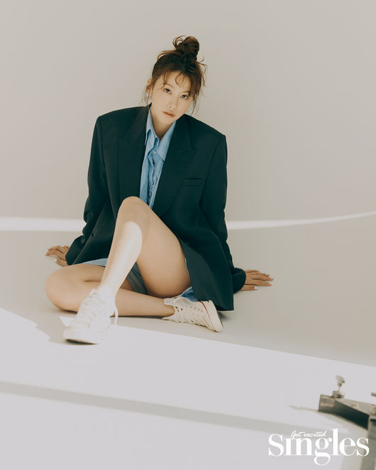 싱글즈 제공