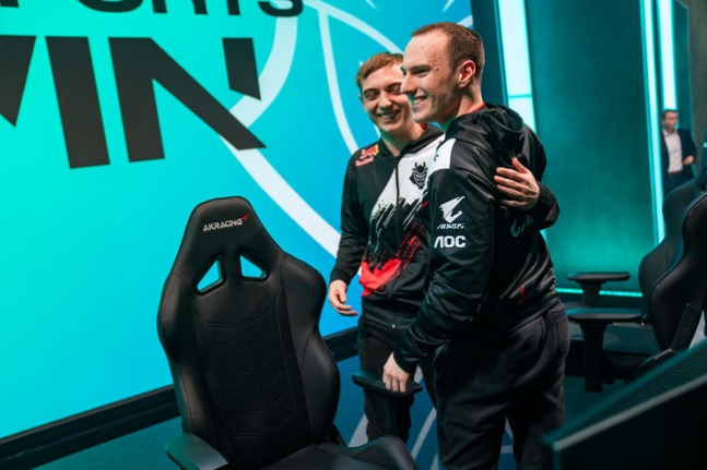 '퍽즈' 루카 페르코비치(왼쪽)와 '캡스' 라스무스 뷘터. /라이엇 게임즈 플리커.