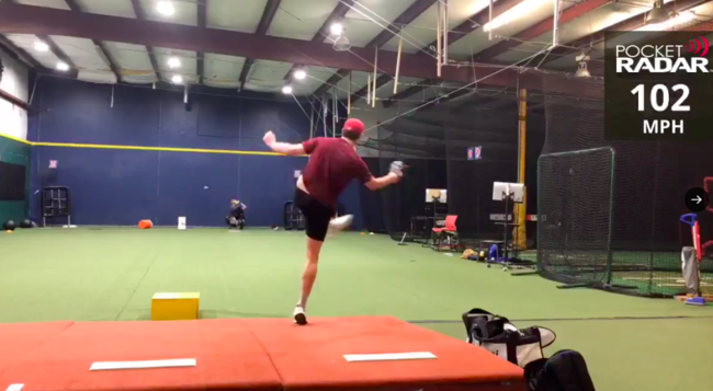 [사진] 102마일 강속구를 던지는 루크 리틀. / 리틀의 트위터.