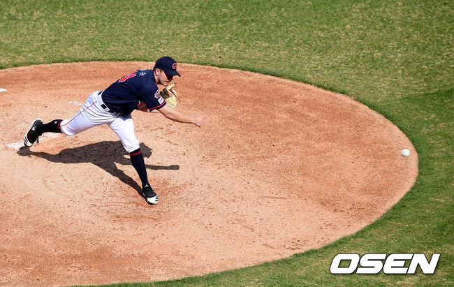 27일 오후 대구삼성라이온즈파크에서 삼성 라이온즈와 롯데 자이언츠의 연습경기가 열렸다.5회 롯데 샘슨이 역투하고 있다. /jpnews@osen.co.kr