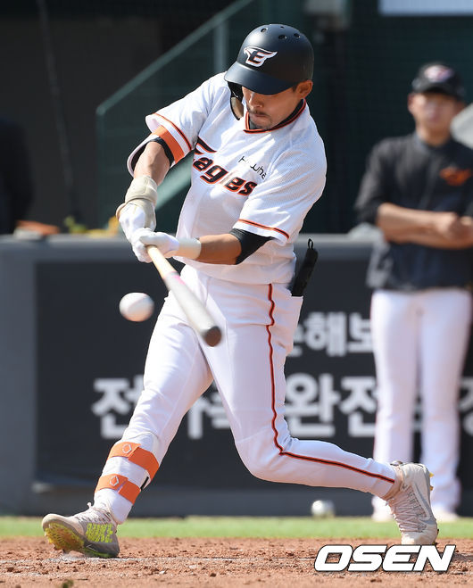 4회초 이용규가 안타를 날리고 있다/   soul1014@osen.co.kr