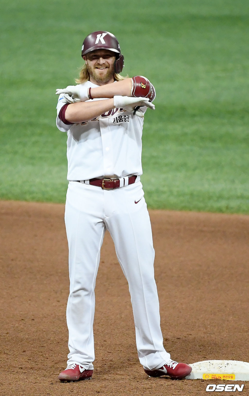 29일 오후 서울 구로구 고척스카이돔에서 키움 히어로즈와 두산 베어스가 연습경기를 진행했다.5회말 2사 주자없는 상황, 키움 모터가 중전 2루타를 때려낸 뒤 세리머니를 하고 있다. /cej@osen.co.kr