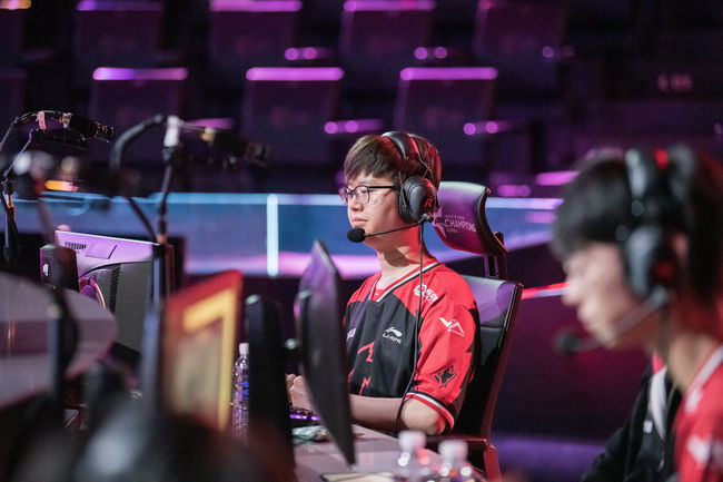 라이엇 게임즈 플리커.