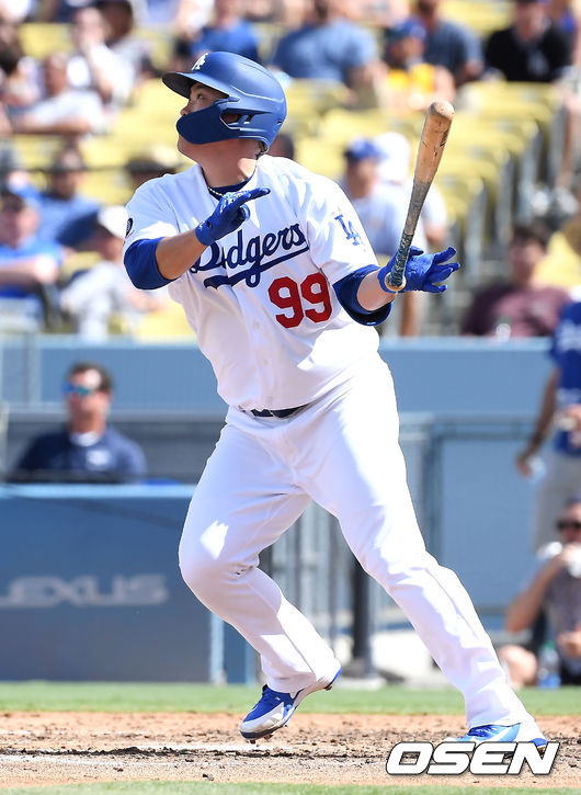 류현진이 동점 솔로 홈런을 치고 있다. / soul1014@osen.co.kr
