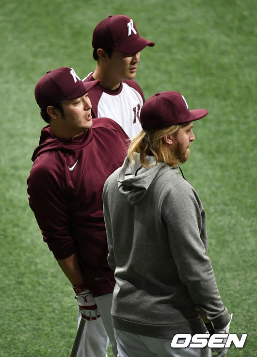 키움 박병호-김하성-모터가 훈련을 준비하고 있다. /dreamer@osen.co.kr