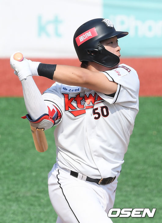 5회말 무사 1,2루 KT 강백호가 역전 3점 홈런을 날리고 있다. /   soul1014@osen.co.kr