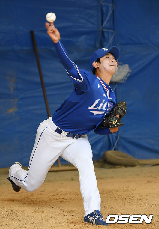 김성한이 불펜 피칭을 하고 있다. /youngrae@osen.co.kr 