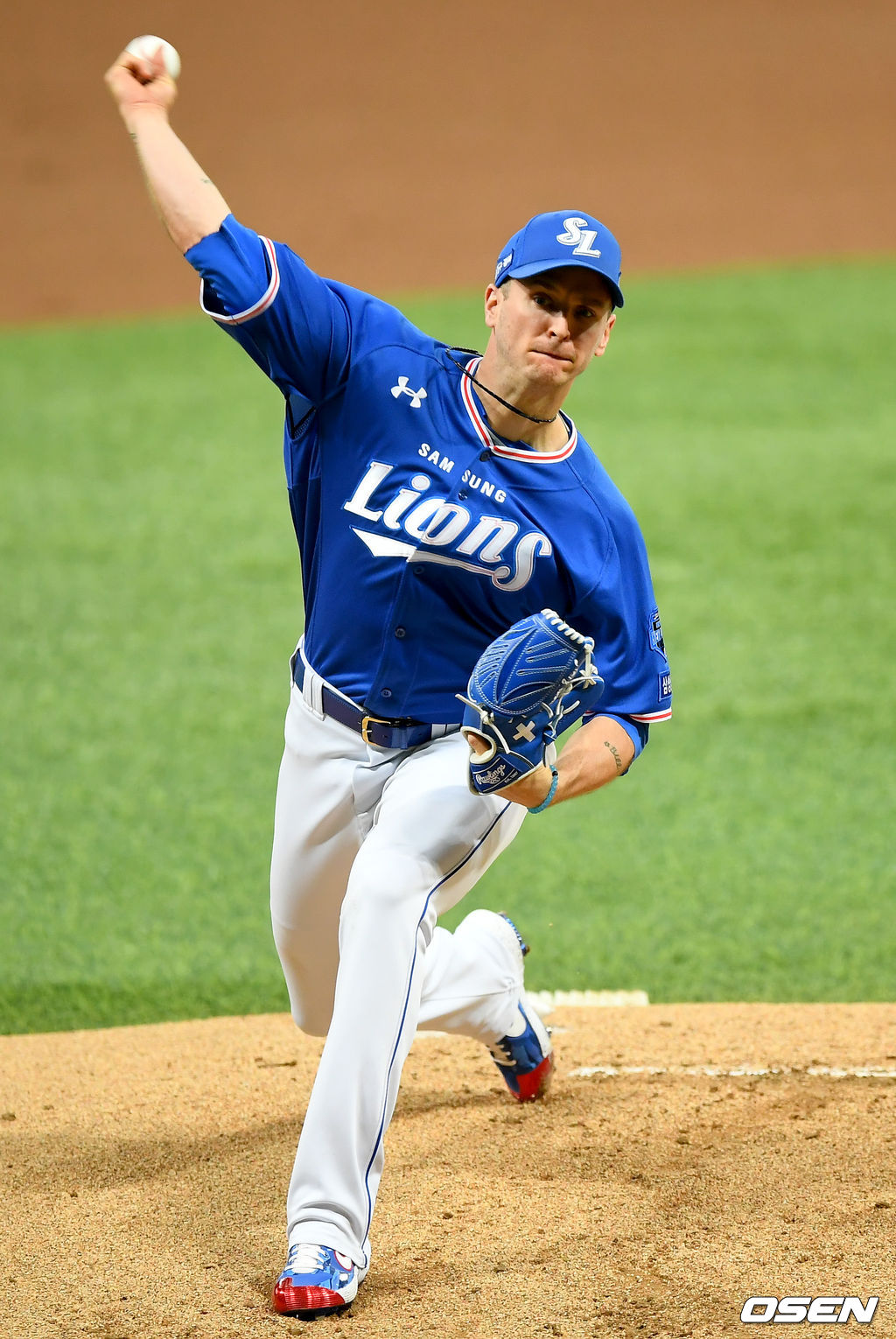 [OSEN=고척, 김성락 기자]13일 오후 서울 고척스카이돔에서 '2020 신한은행 SOL KBO리그' 키움 히어로즈와 삼성 라이온즈의 경기가 열렸다.1회초 삼성 선발 뷰캐넌이 마운드에 올라 힘차게 공을 뿌리고 있다./ksl0919@osen.co.kr