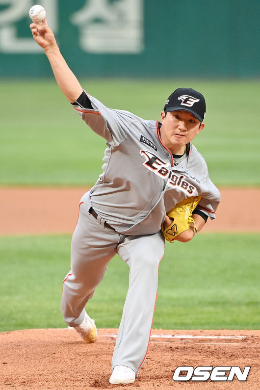 한화 선발 장시환이 마운드 위에서 힘차게 공을 뿌리고 있다./ rumi@osen.co.kr