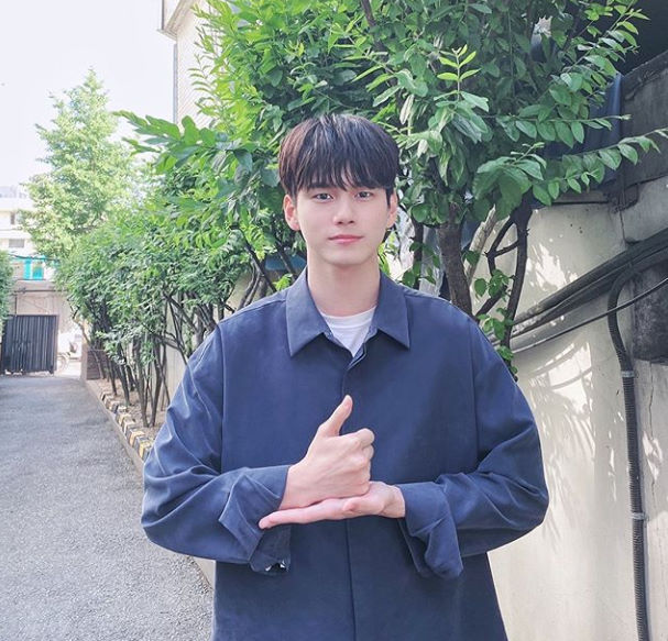 옹성우 SNS