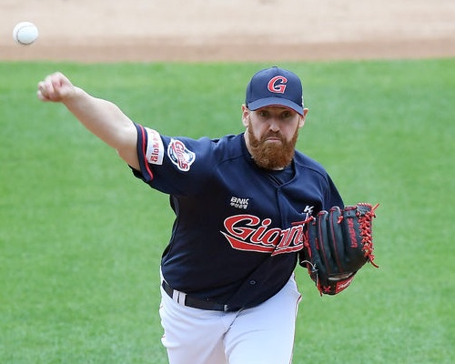 1회말 롯데 선발투수 스트레일리가 공을 뿌리고 있다. /cej@osen.co.kr