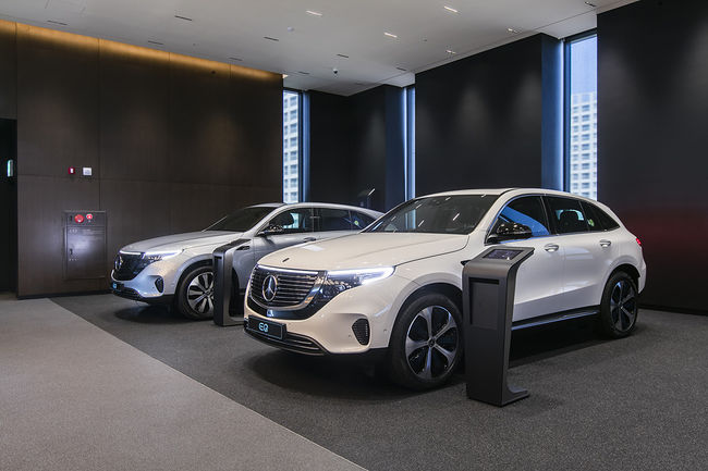 메르세데스-벤츠 EQC.