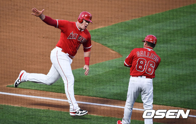 지난해 LA 에인절스 시절 저스틴 보어가 3점 홈런을 날린 뒤 베이스를 돌고 있다. / soul1014@osen.co.kr