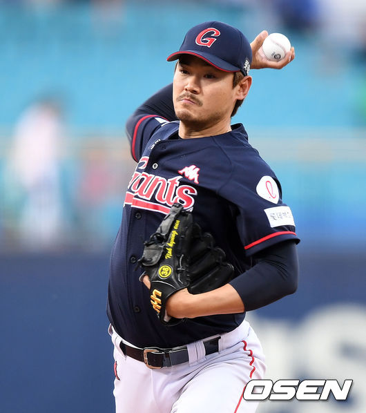 롯데 선발투수 노경은이 역투하고 있다./sunday@osen.co.kr