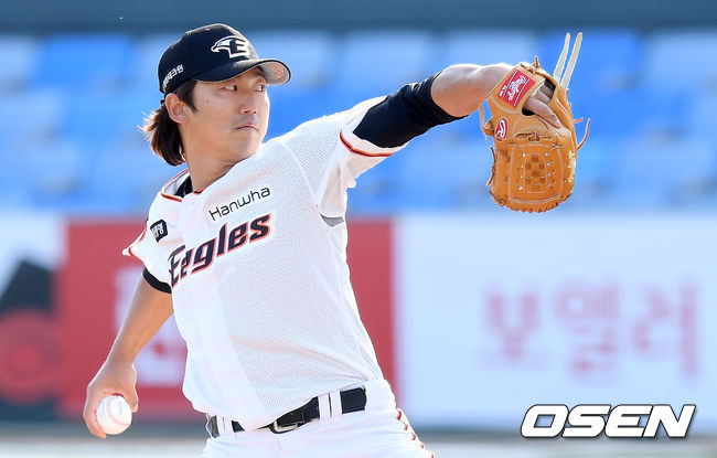 한화 안영명이 역투를 하고 있다. /cej@osen.co.kr