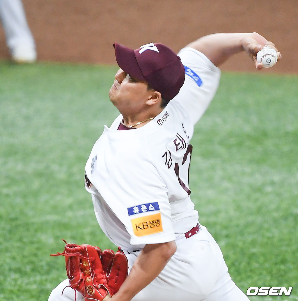 3회초 키움 두번째 투수 김태훈이 역투하고 있다. /   soul1014@osen.co.kr