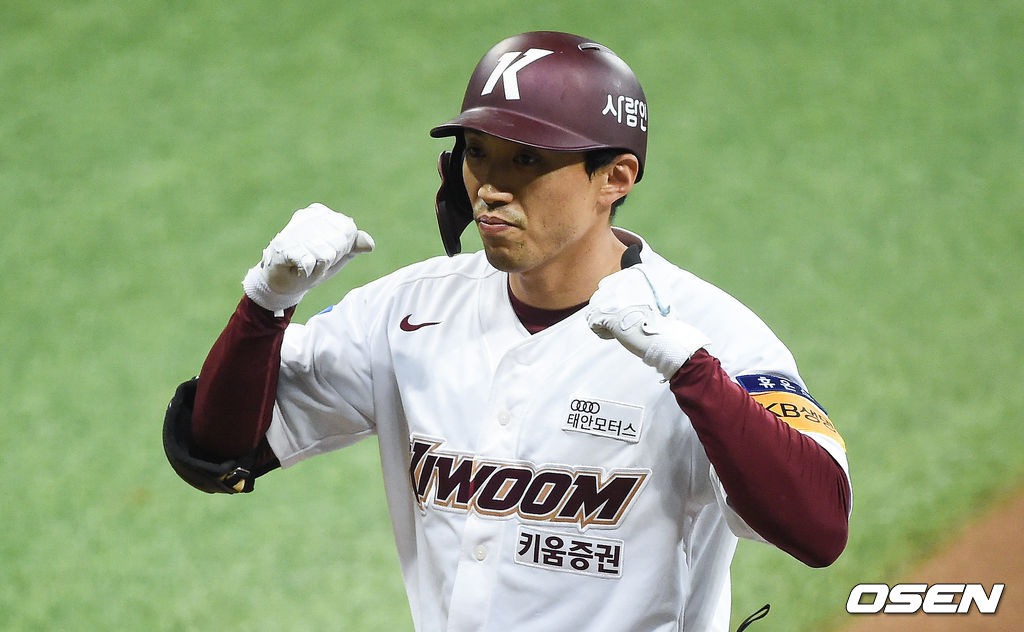 연장10회말 무사 2루 박정음이 끝내기 안타를 날린뒤 환호하고 있다. /   soul1014@osen.co.kr