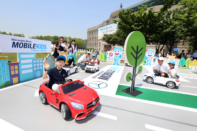 어린이 맞춤형 교통안전 캠페인인 ‘플레이더세이프티’ 활동. 