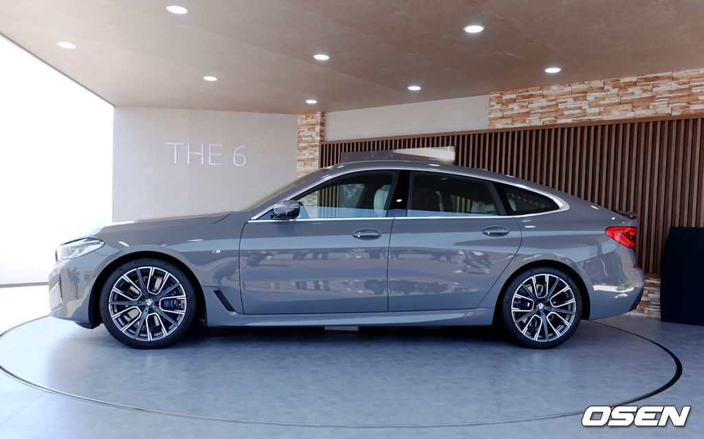 BMW 뉴 6시리즈 그란 투리스모 640i xDrive. 