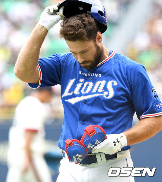 1회초 2사 1,2루에서 삼성 윌리엄슨이 삼진에 아쉬워하고 있다. /jpnews@osen.co.kr