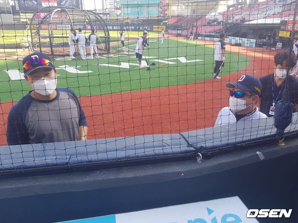 두산 오재일(왼쪽), 김태형 감독 /fpdlsl72556@osen.co.kr